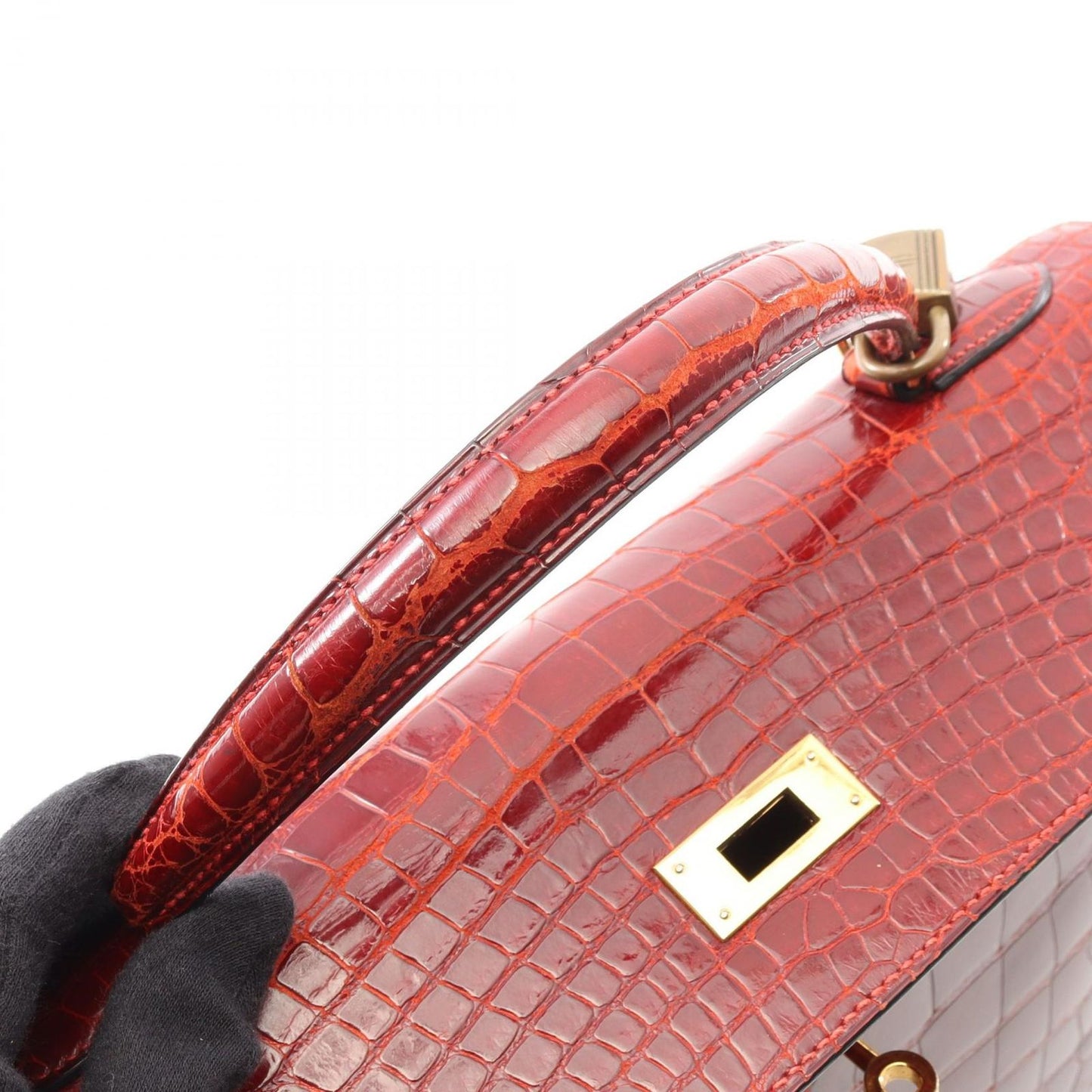 HERMES Kelly 32 Handbag in Blaze - Timeless Elegance