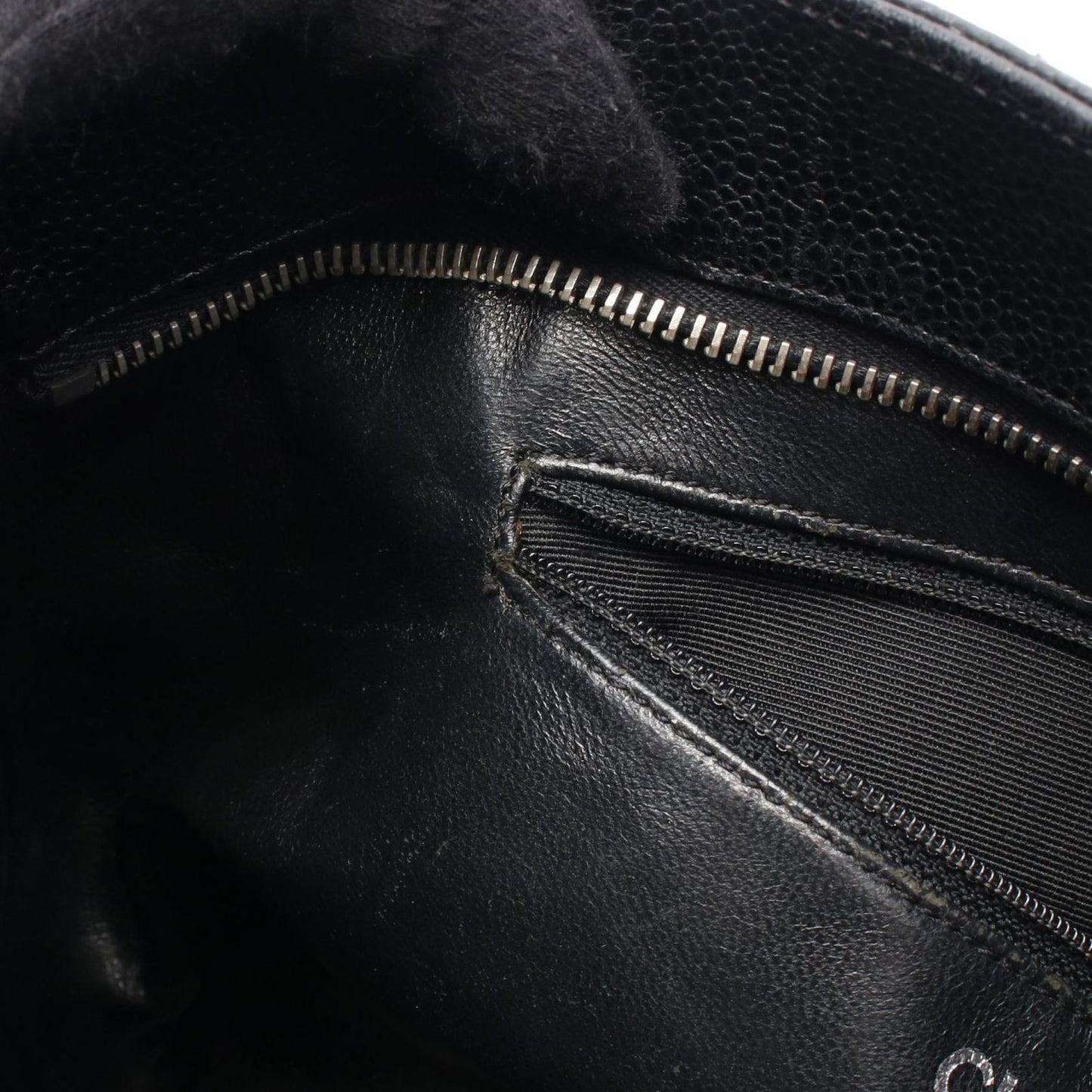 CHANEL Reissue Tote A01804 in Black Calfskin - Timeless Elegance