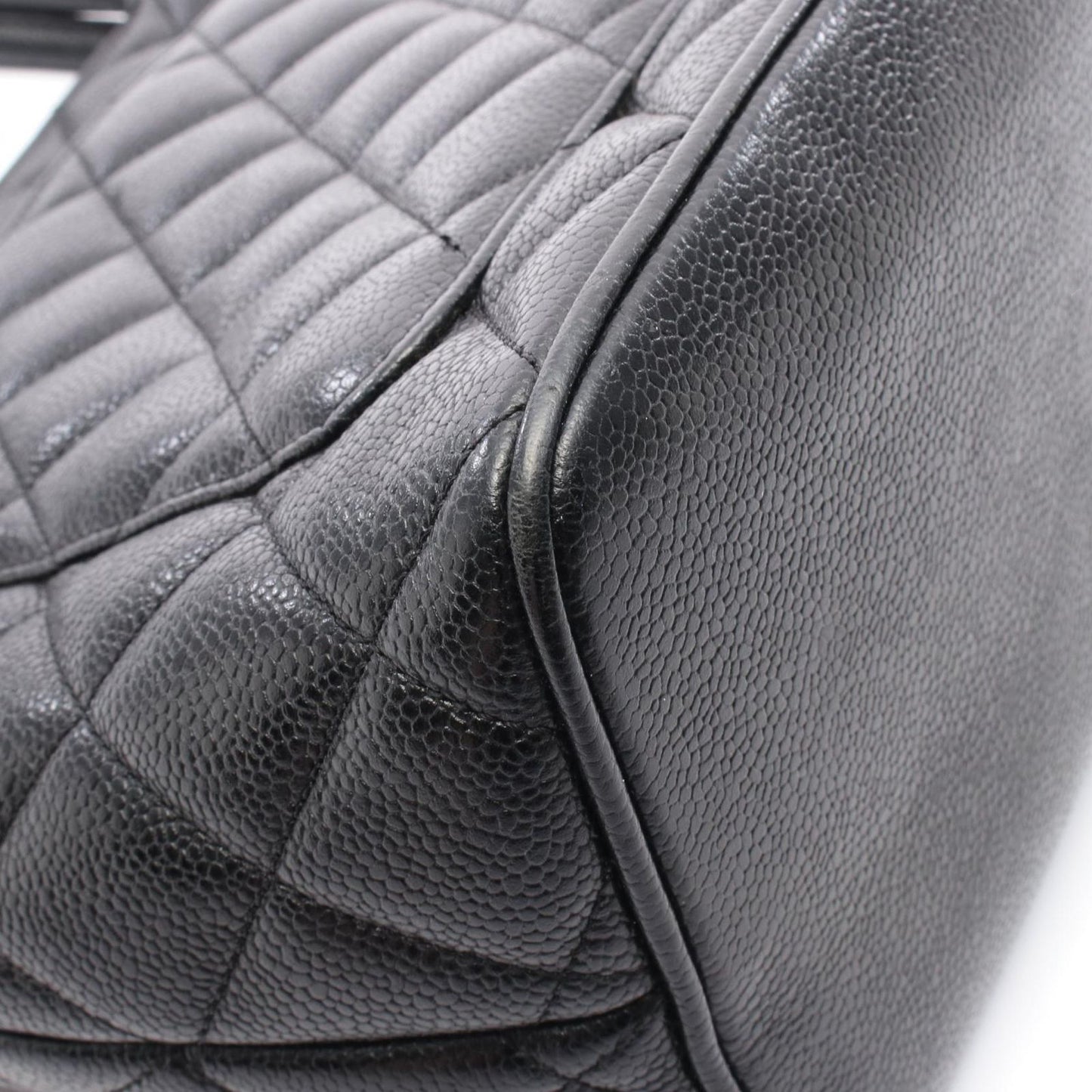 CHANEL Reissue Tote A01804 in Black Calfskin - Timeless Elegance