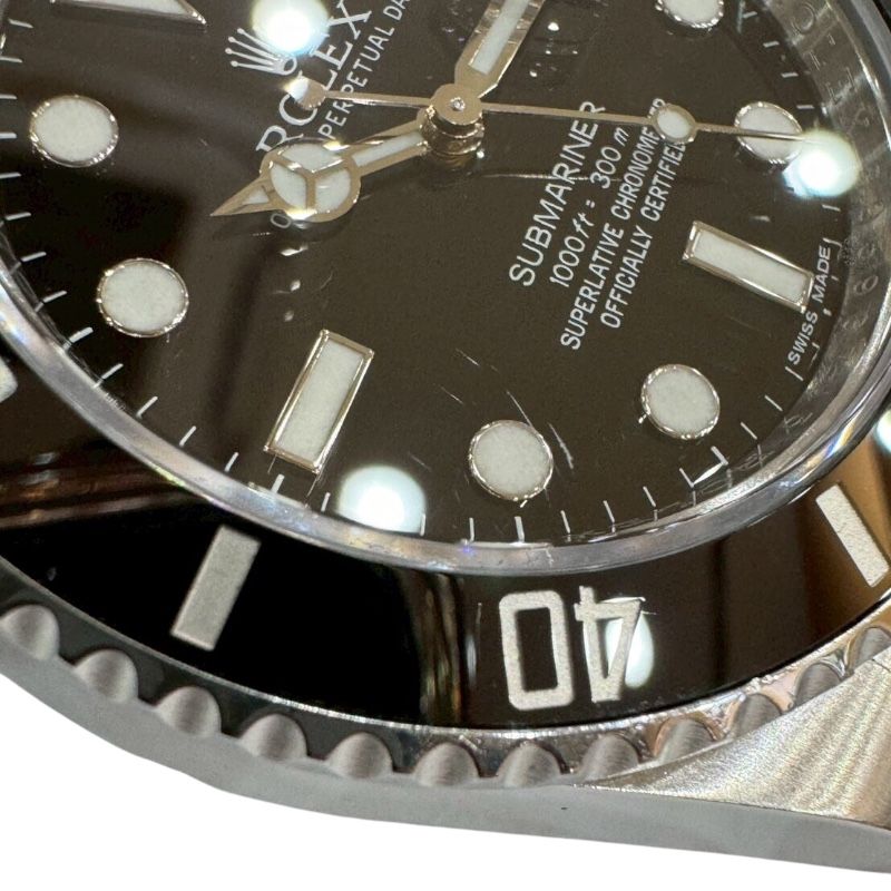 Rolex Submariner 116610LN - Iconic Stainless Steel Dive Watch