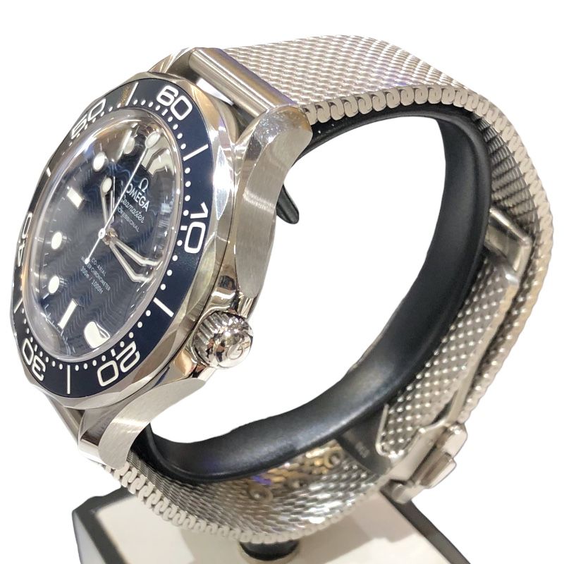 OMEGA Seamaster Diver 300M Co-Axial Master Chronometer 007 Edition