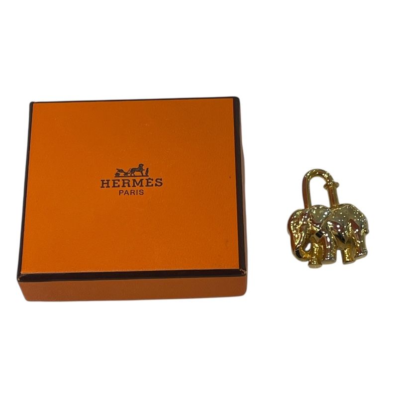 HERMES Elephant Cadena Gold Metal Accessory for Women