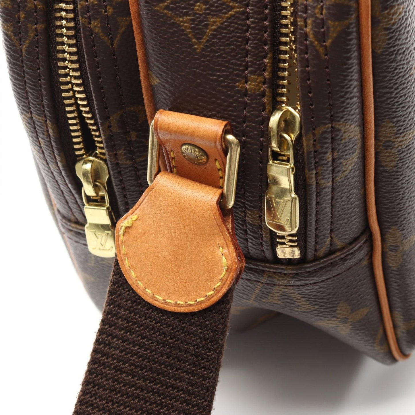 Louis Vuitton Reporter PM Shoulder Bag - Timeless Elegance