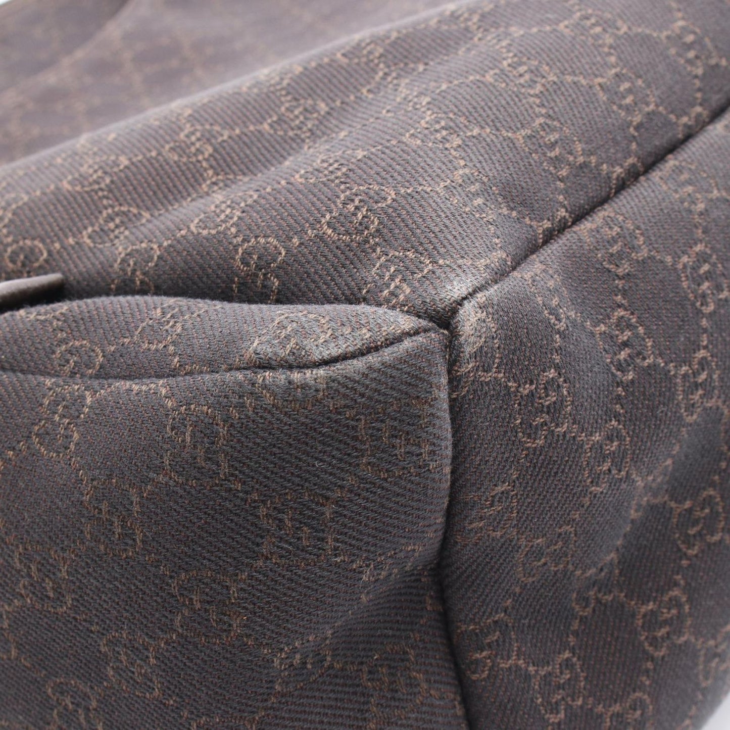 GUCCI GG Canvas Leather Shoulder Bag - Timeless Elegance