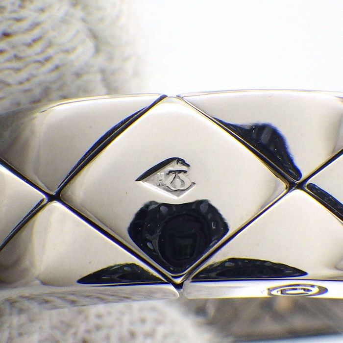 Chanel Matelassé Quilted Logo Ring in K18 White Gold - Size 15