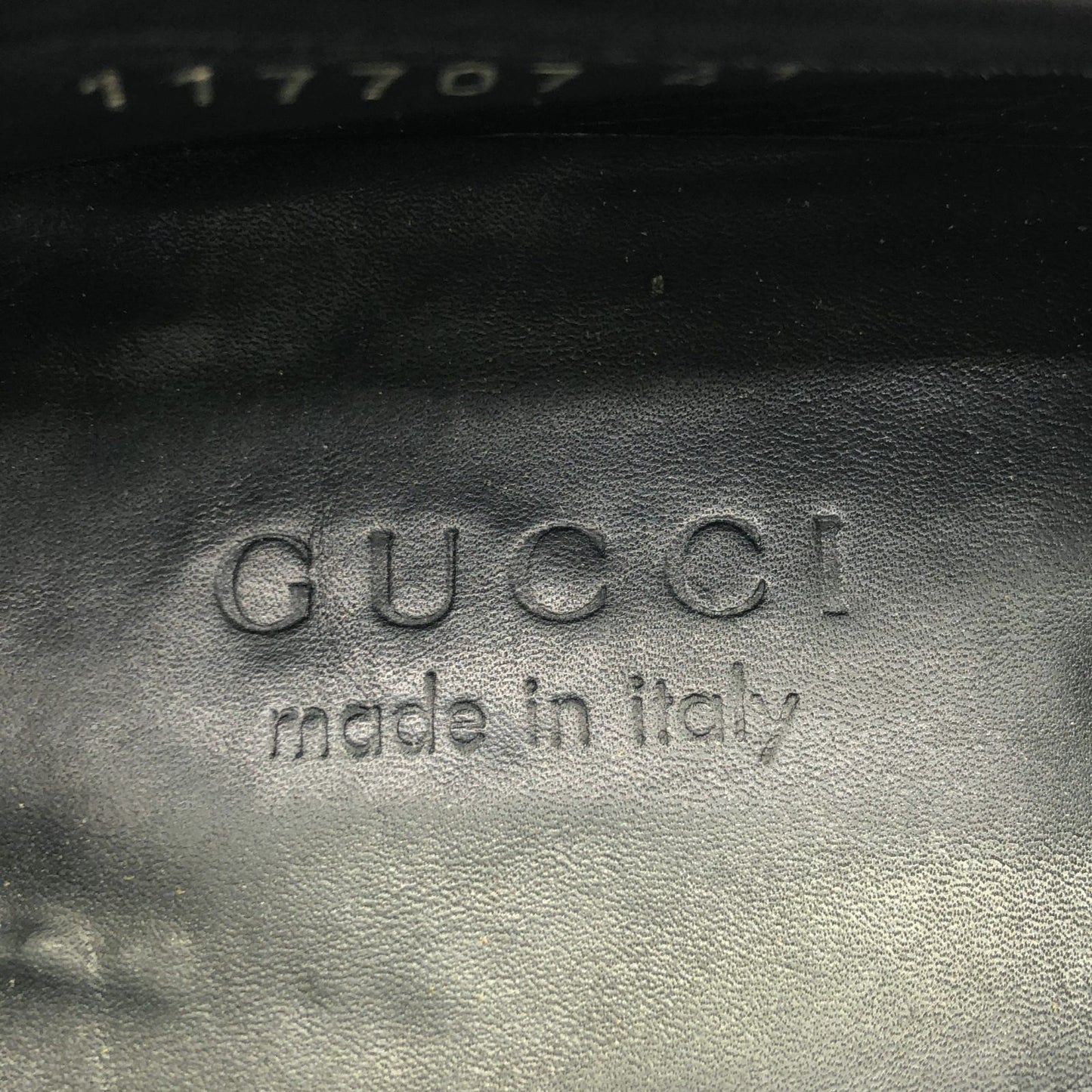 GUCCI Black Leather Driving Shoes - Timeless Elegance