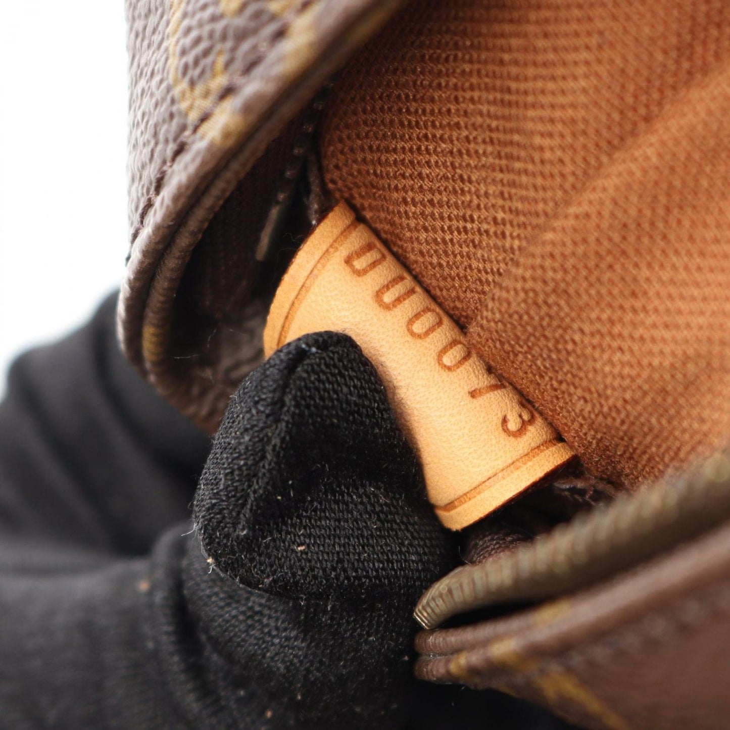 Louis Vuitton Cabas Mezzo Tote Bag - Timeless Elegance in Brown