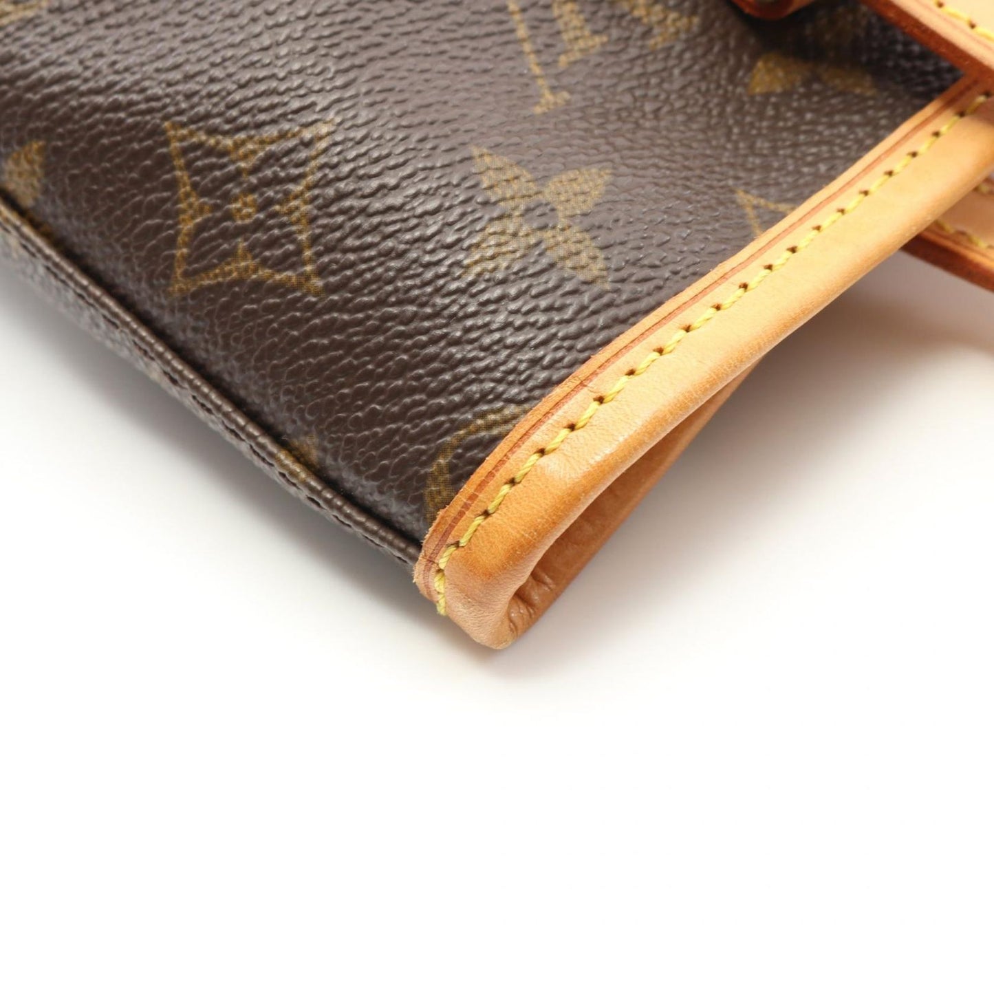 Louis Vuitton Monogram Bucket PM Handbag - Timeless Elegance