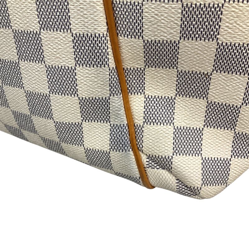 Louis Vuitton Totally MM Shoulder Bag - Timeless Elegance