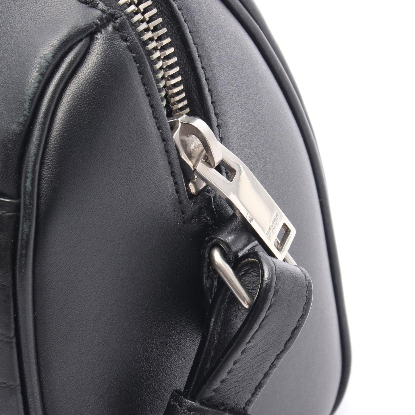 Yves Saint Laurent Baby Duffle Handbag in Black Leather