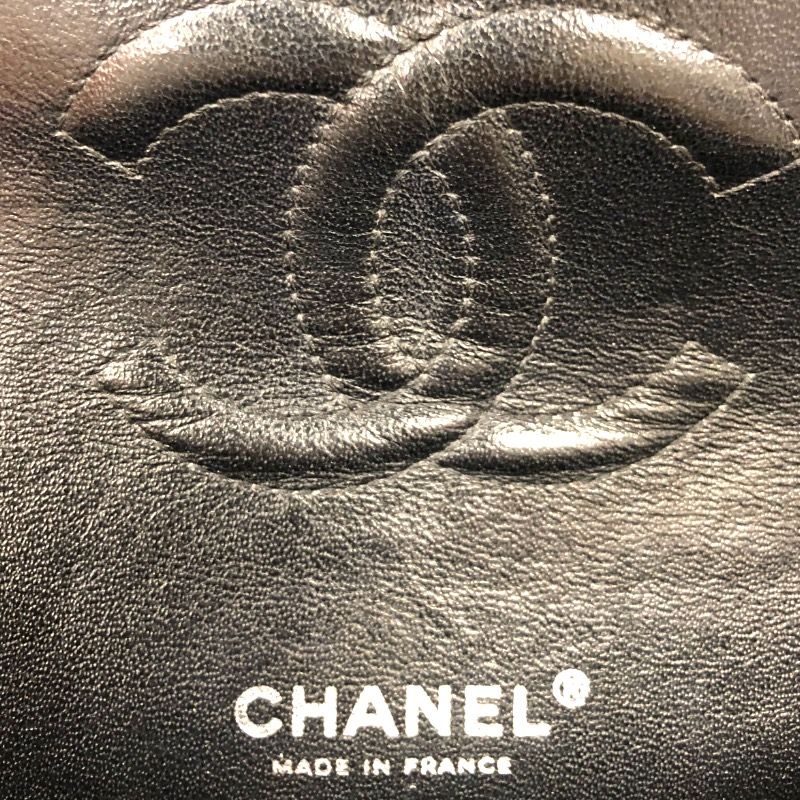 CHANEL Matelassé 25 Black Caviar Leather Shoulder Bag