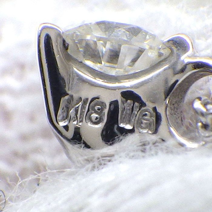 Ponte Vecchio Diamond Necklace 0.10ct in K18 White Gold