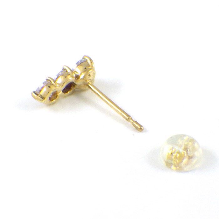 Exquisite Heart-Shaped Diamond Earrings in 18K Yellow Gold