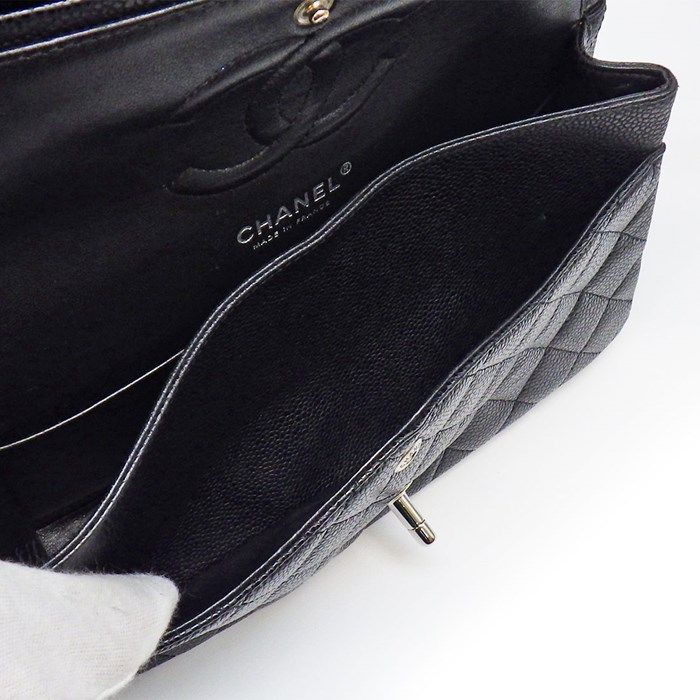 Chanel Classic Matelassé 25 Handbag - Timeless Elegance in Black