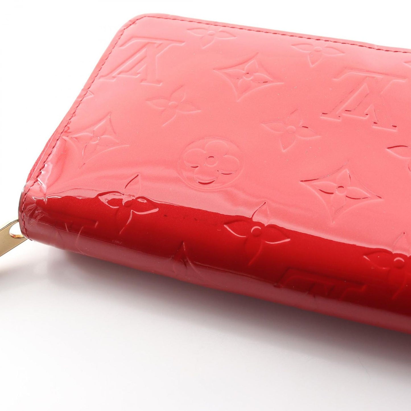 Louis Vuitton Zippy Wallet in Cherry Vernis Leather - Timeless Elegance