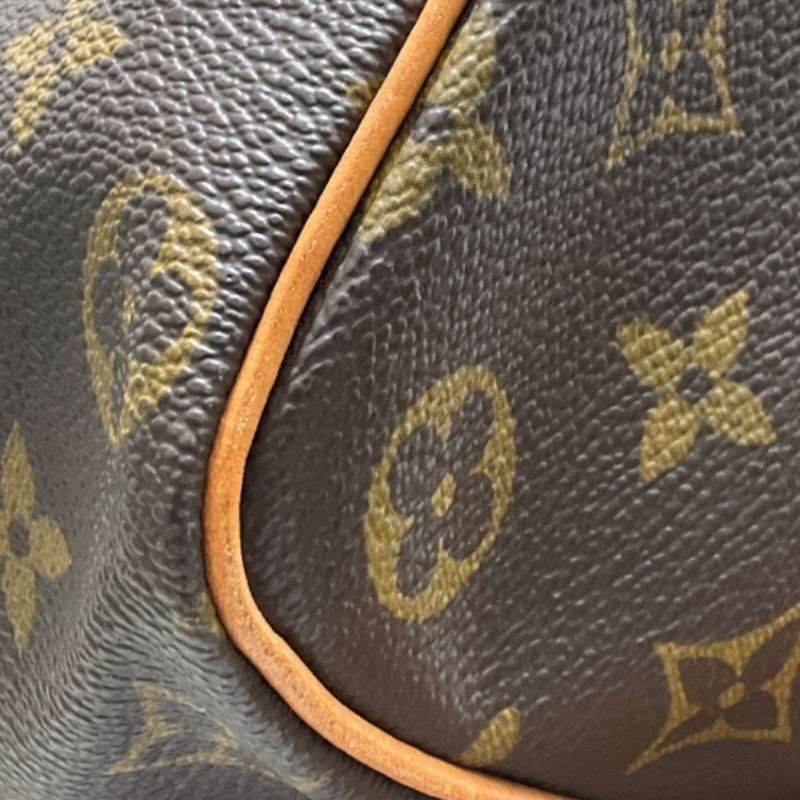 Louis Vuitton Speedy 40 Monogram Brown Handbag - Timeless Elegance