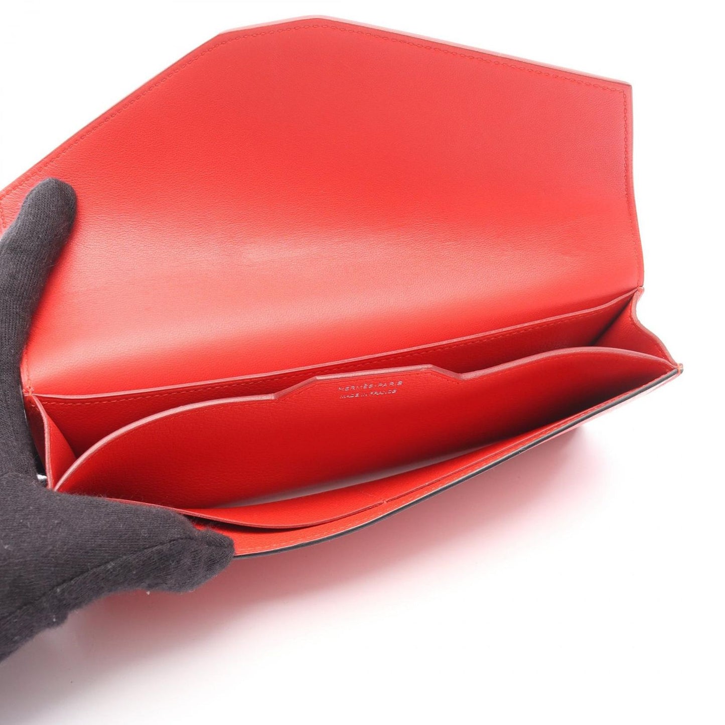 HERMES Passant Long Wallet in Red Leather - Exquisite Craftsmanship