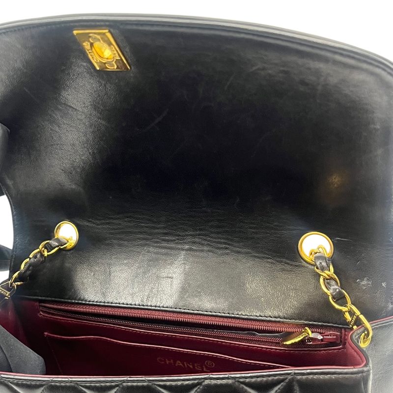 CHANEL Diana 25 Black Lambskin Shoulder Bag with Gold Hardware