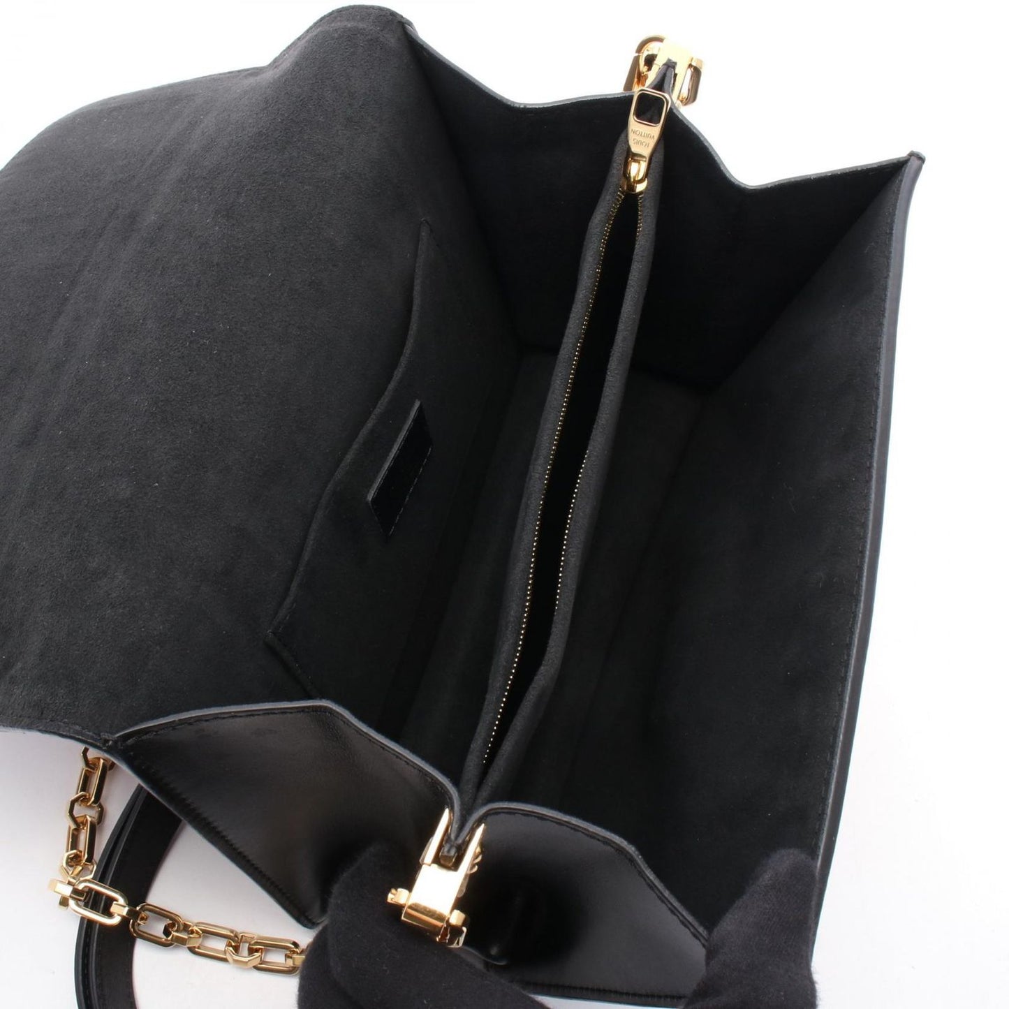 Louis Vuitton Dauphine MM Shoulder Bag - Timeless Elegance