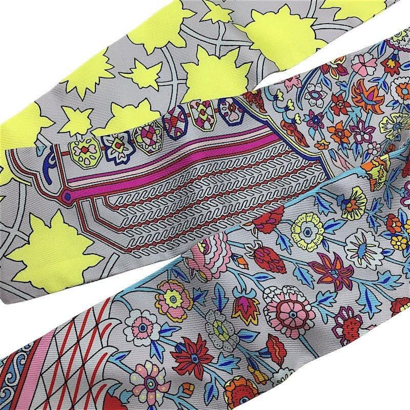 HERMES Twilly Tapis Persans Multicolor Silk Scarf - Exquisite Elegance