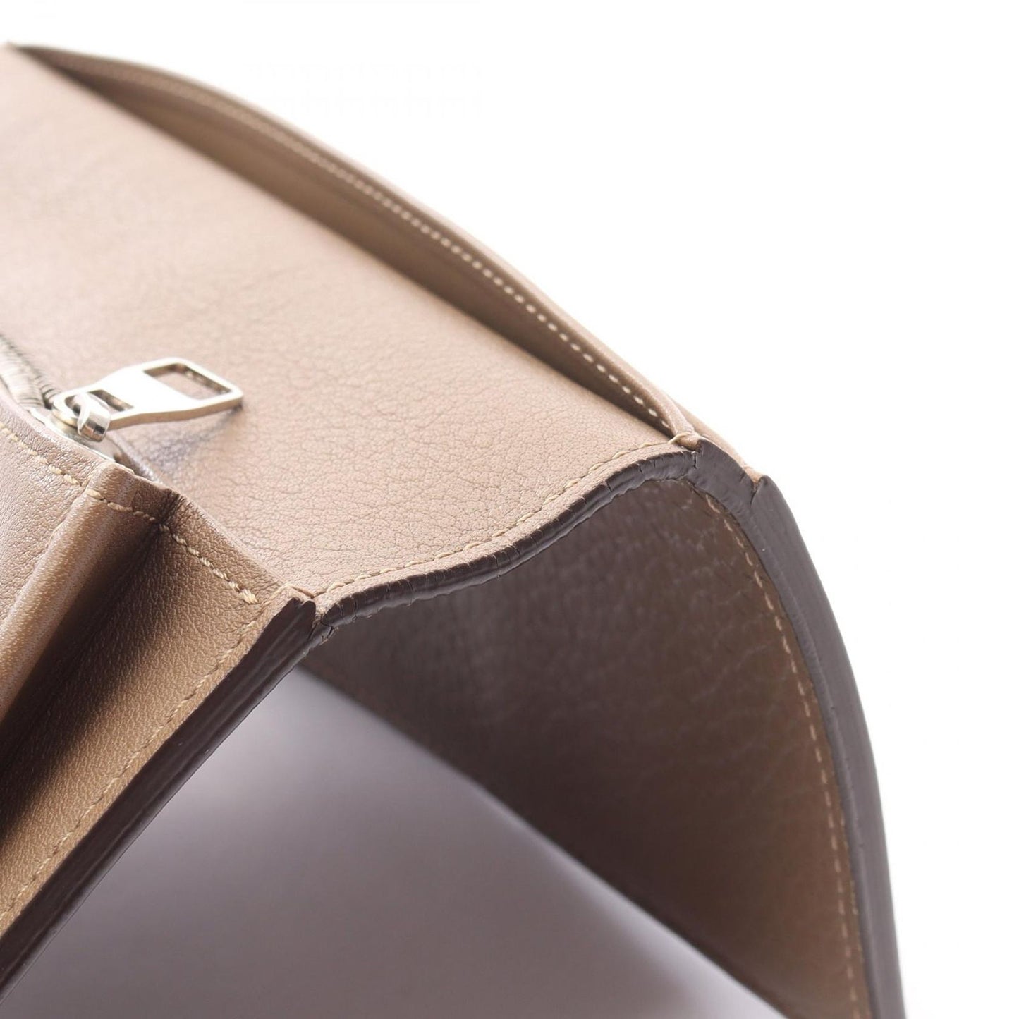 Louis Vuitton Portefeuille Brazza Wallet in Avane - Timeless Elegance