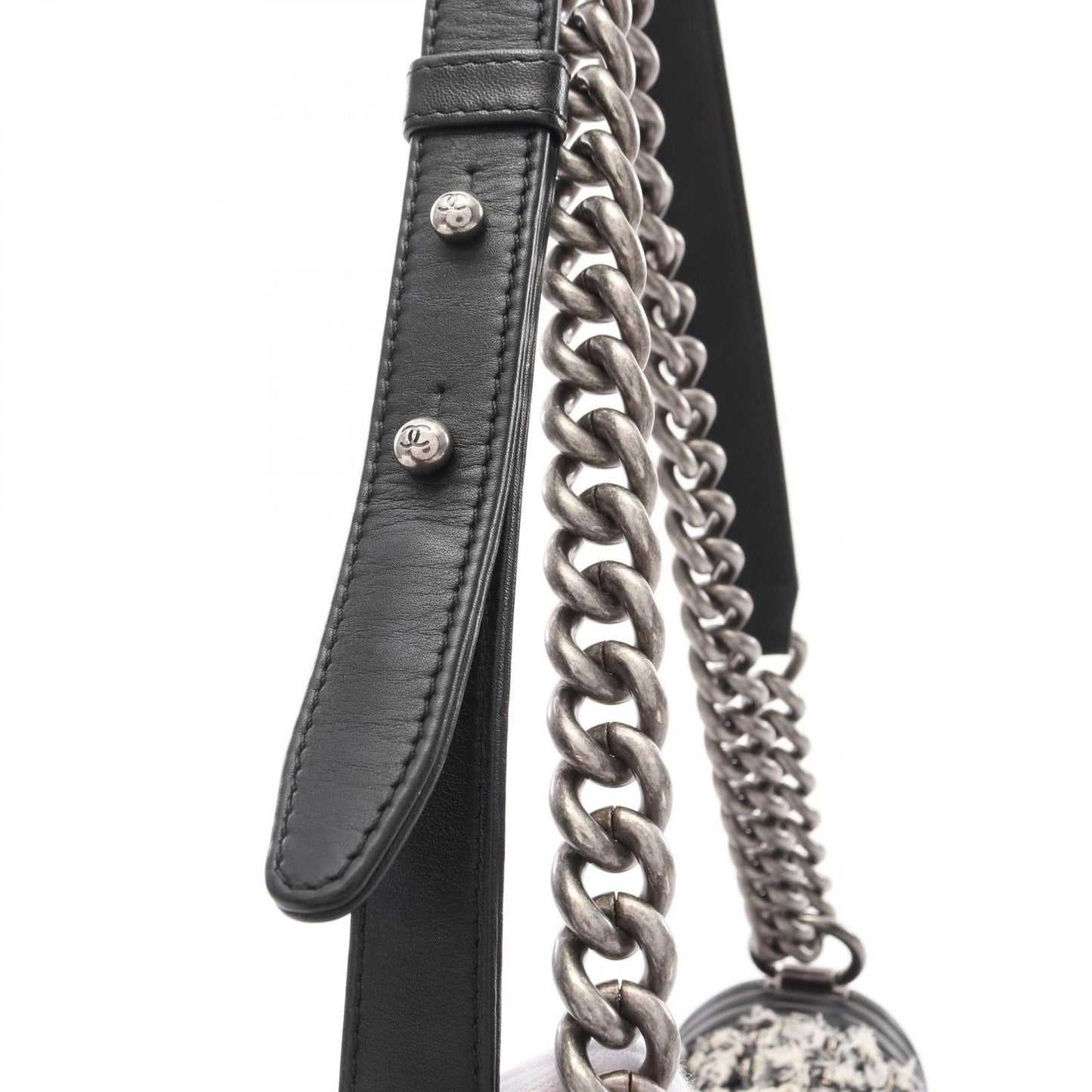 CHANEL Boy Chanel Shoulder Bag A67086 - Timeless Elegance