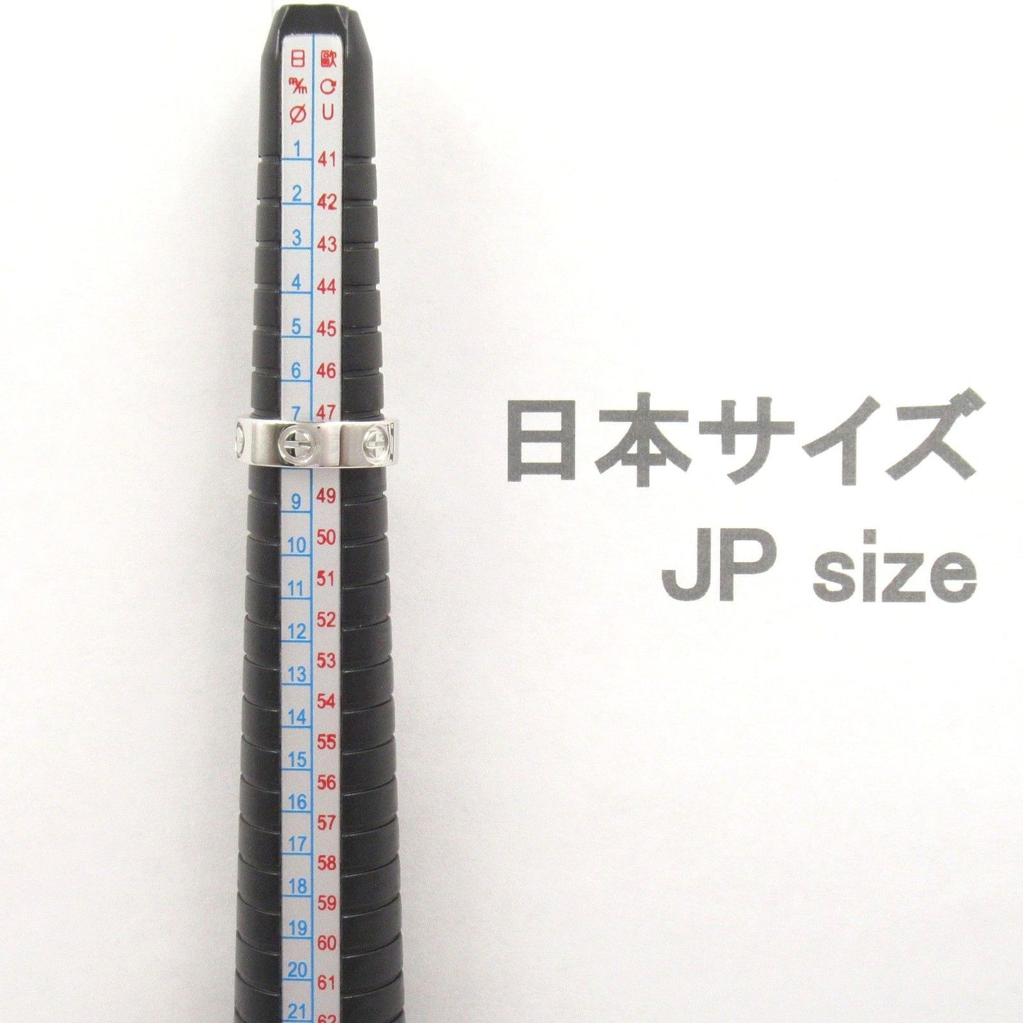 CARTIER Love Ring in Platinum Pt950 - Timeless Elegance