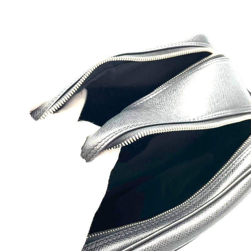 Louis Vuitton Reporter M30152 Black Taiga Leather Shoulder Bag