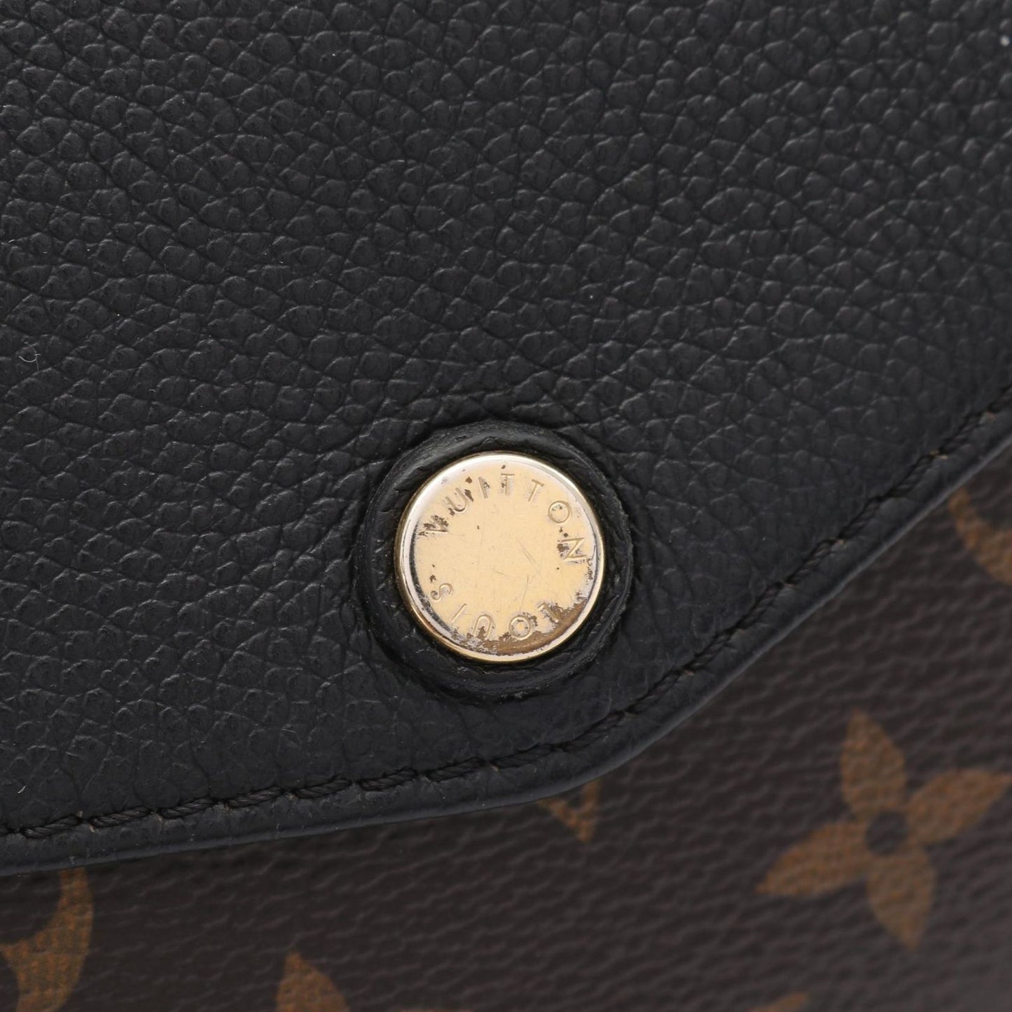 Louis Vuitton Twice Shoulder Bag - Timeless Elegance in Noir