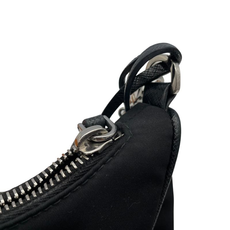 PRADA Re-Edition 2005 Black Nylon Shoulder Bag - Timeless Elegance