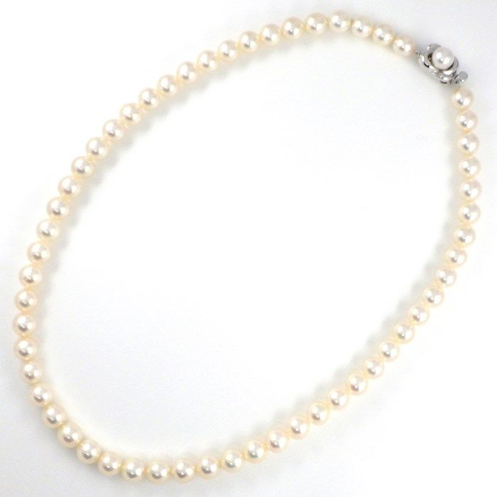 TASAKI Akoya Pearl Necklace & Earring Set in White Gold