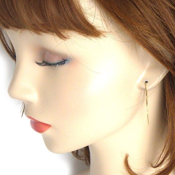 Elegant Diamond Drop Earrings in K18 Yellow Gold