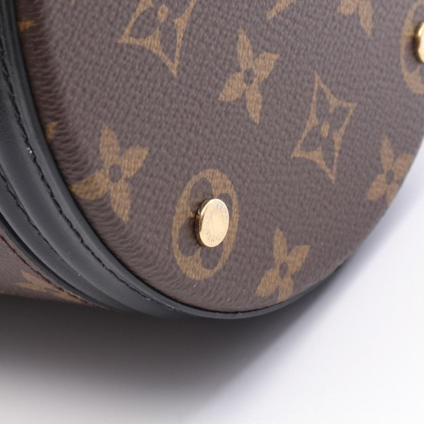 Louis Vuitton Canoe Handbag - Exquisite Craftsmanship in Brown & Black