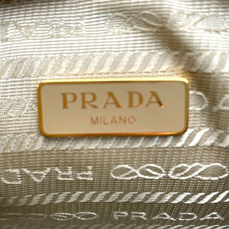 PRADA Re-Edition Shoulder Bag 1BH204 in Natural Raffia