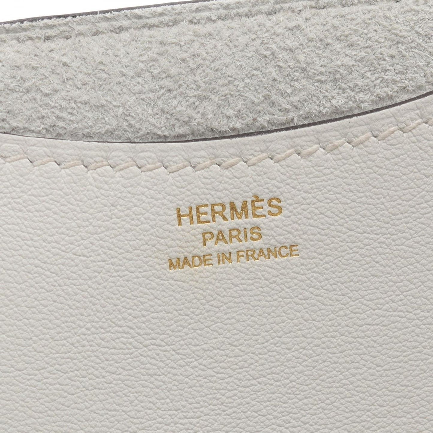HERMES In The Loop 18 Handbag in New White - Exquisite Craftsmanship