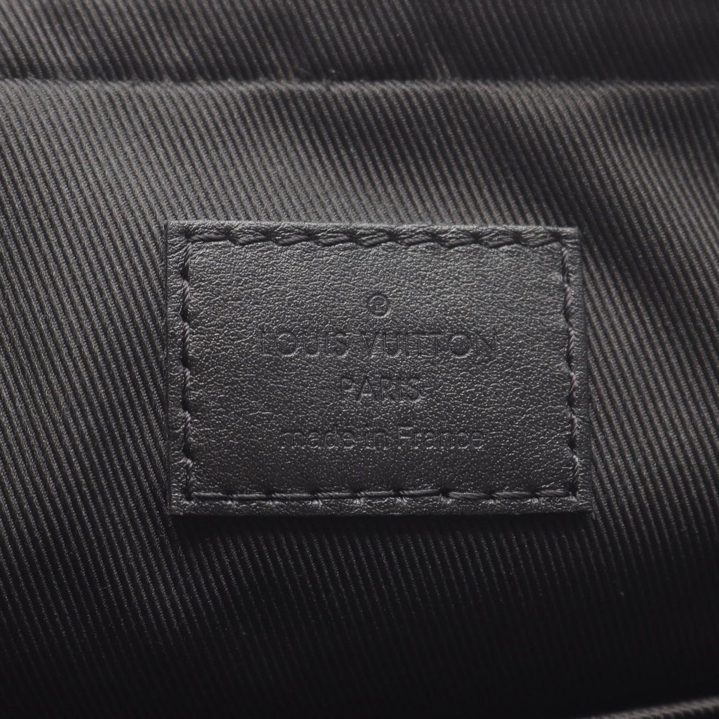 Louis Vuitton Duo Messenger Bag in Noir Leather - Timeless Elegance