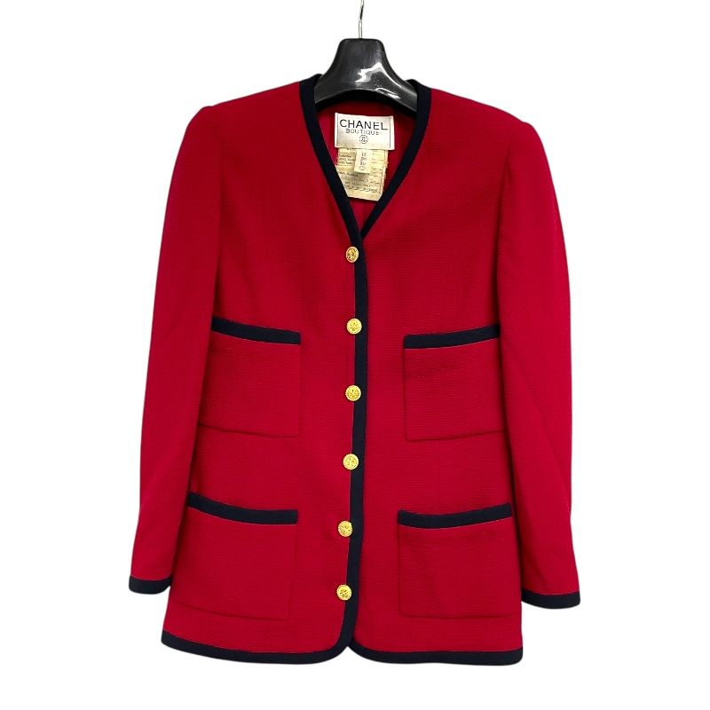 CHANEL Vintage Tweed Set-Up in Red Wool - Timeless Elegance