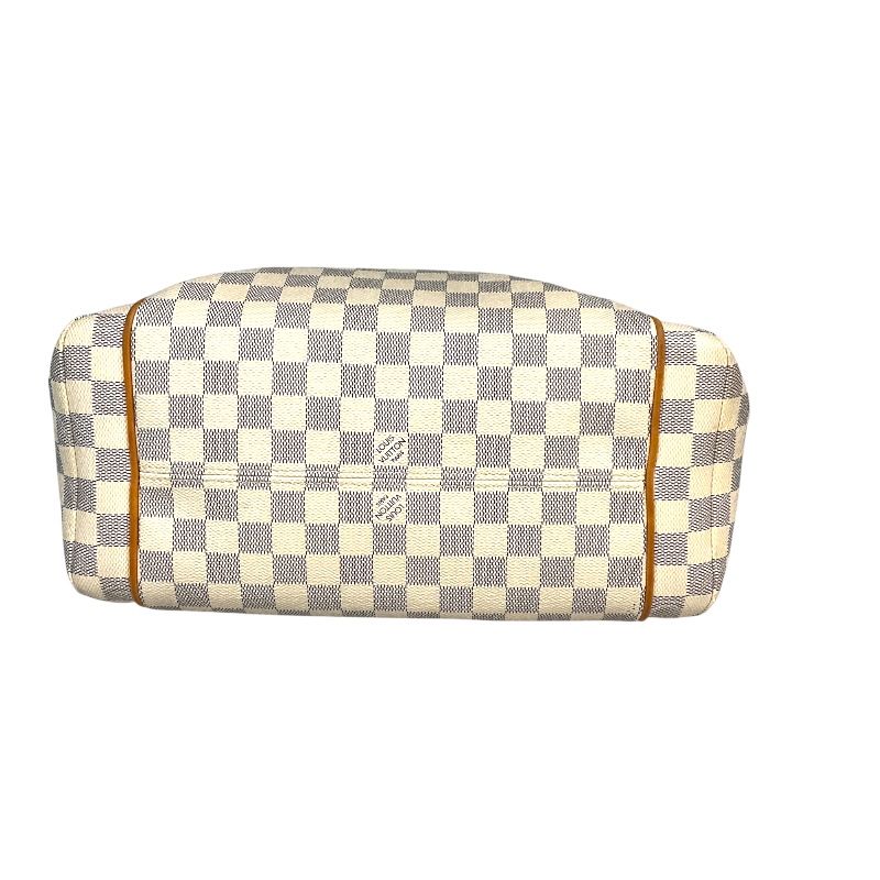 Louis Vuitton Totally MM Shoulder Bag - Timeless Elegance