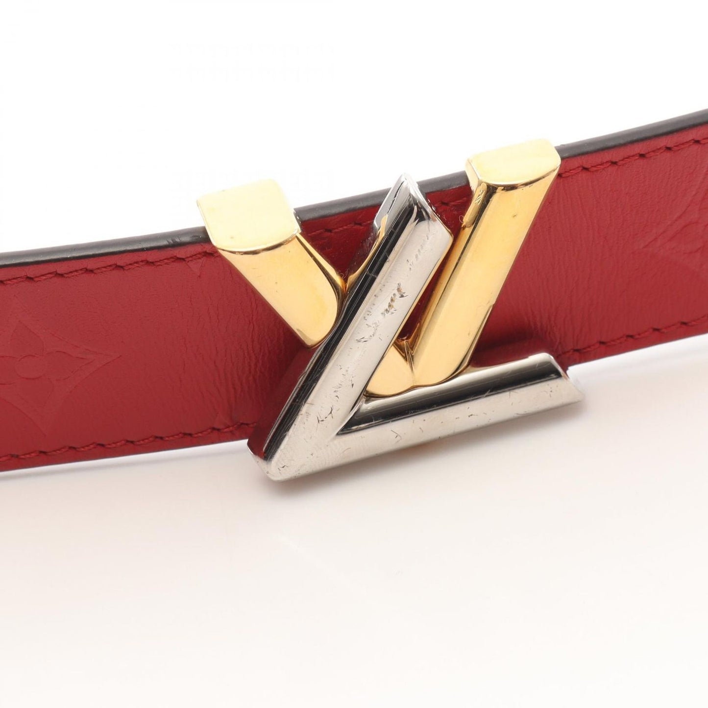 Louis Vuitton Twist Belt in Red Leather - Timeless Elegance