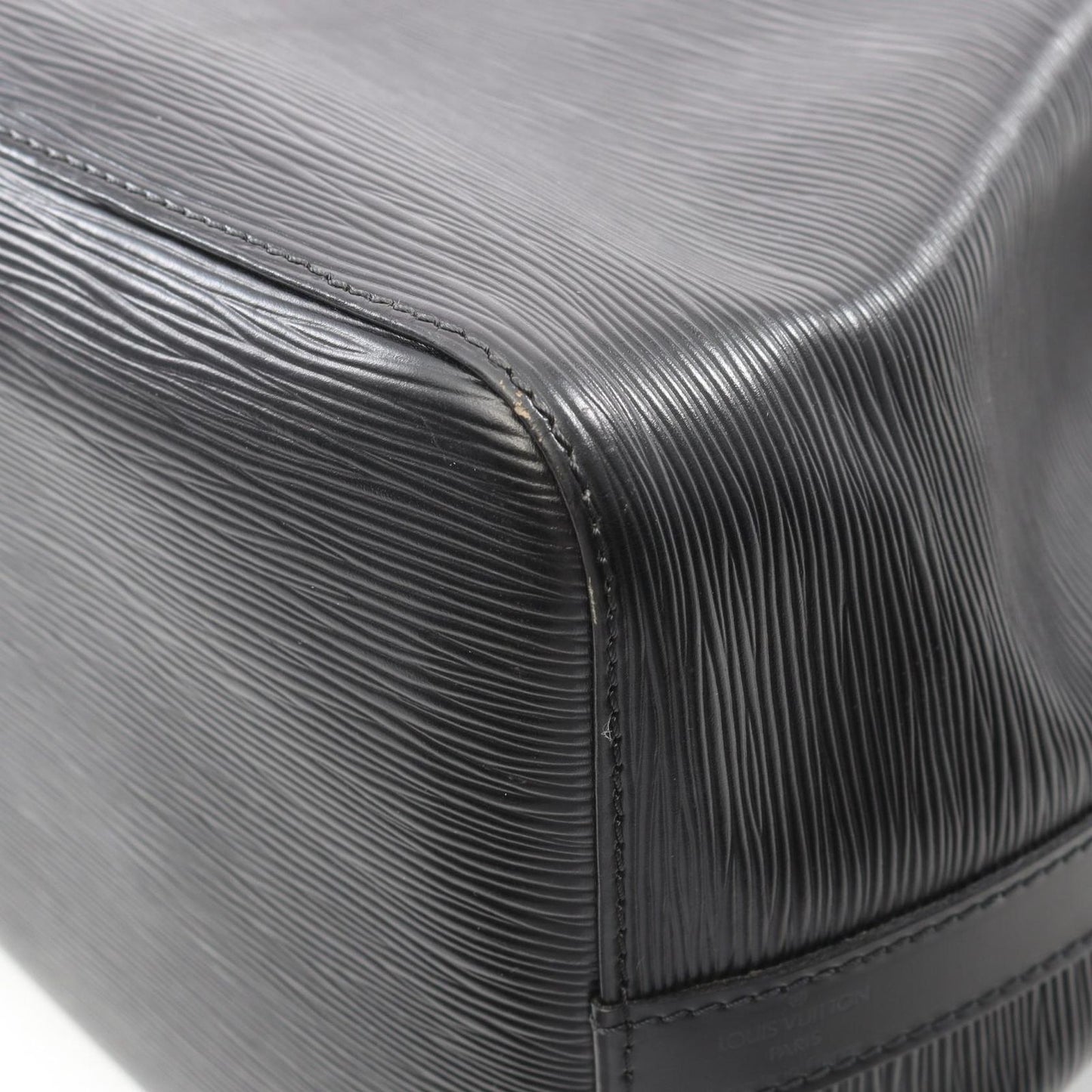 Louis Vuitton Petit Noé Noir Epi Leather Shoulder Bag