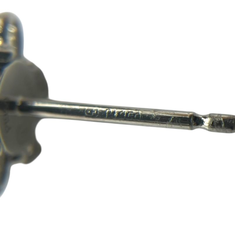 HARRY WINSTON Forget-Me-Not Diamond Earrings in Platinum