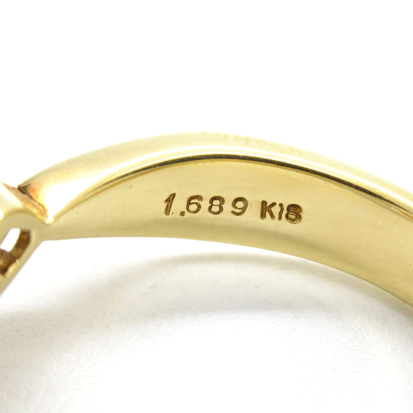 Exquisite K18 Yellow Gold Diamond Ring - Timeless Elegance