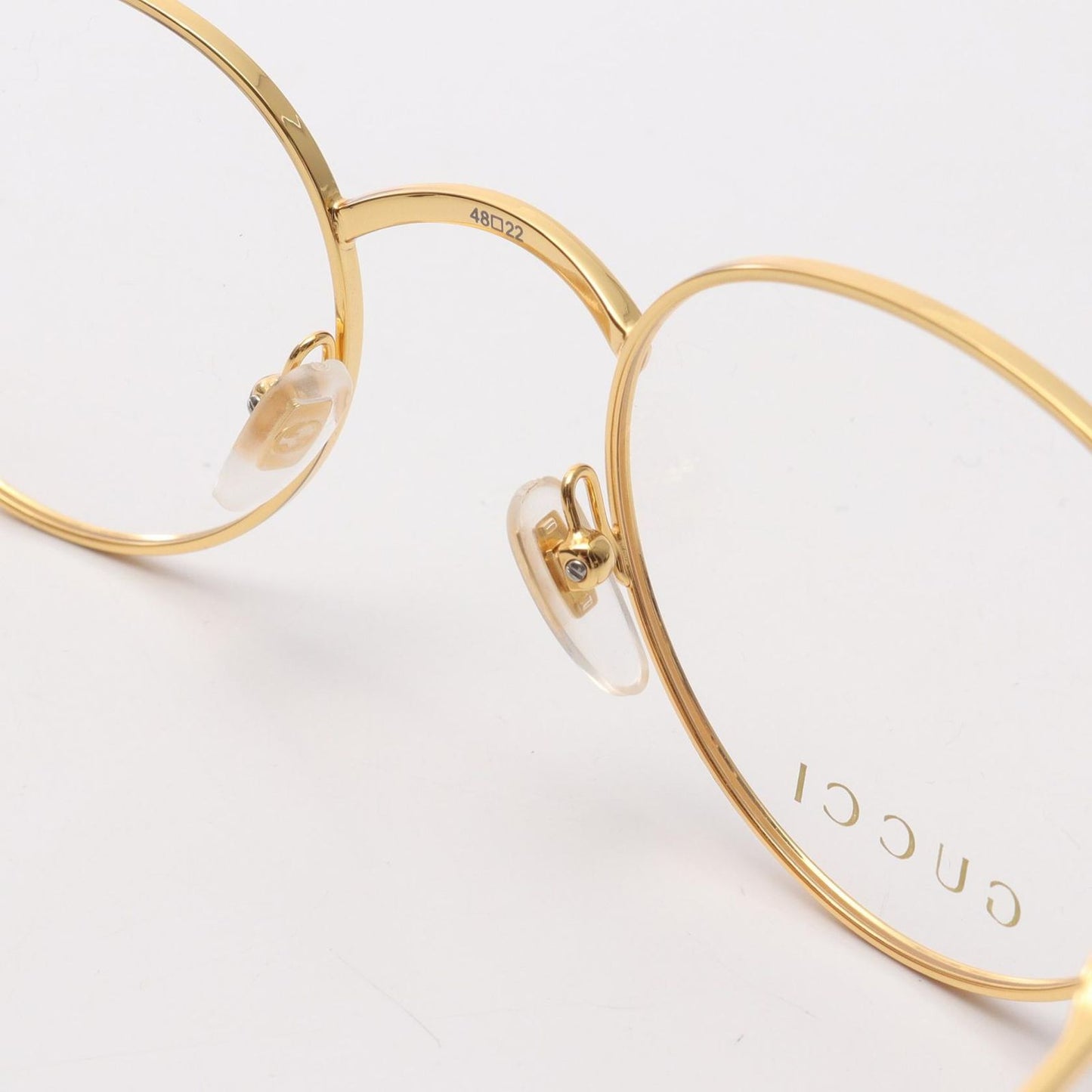 GUCCI Gold-Toned Eyewear - Timeless Elegance for Women