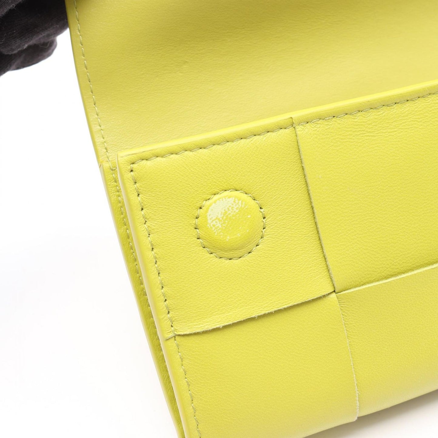 Bottega Veneta Maxi Intrecciato Leather Wallet in Yellow Green