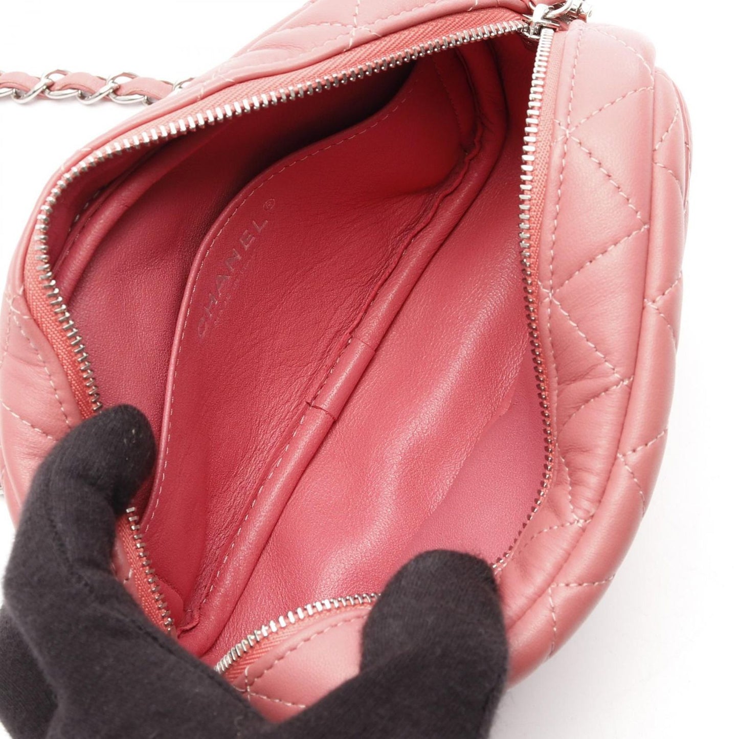 CHANEL Matelassé Pink Lambskin Shoulder Bag - Exquisite Craftsmanship