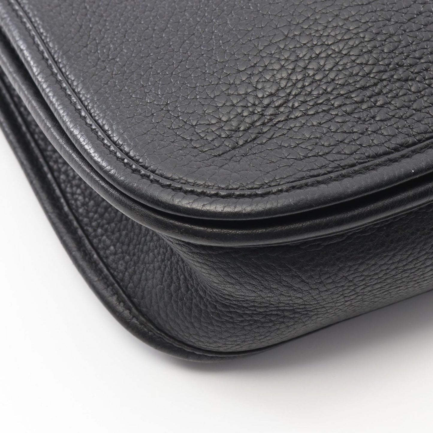 HERMES Evelyne 3 PM Shoulder Bag in Black - Timeless Elegance