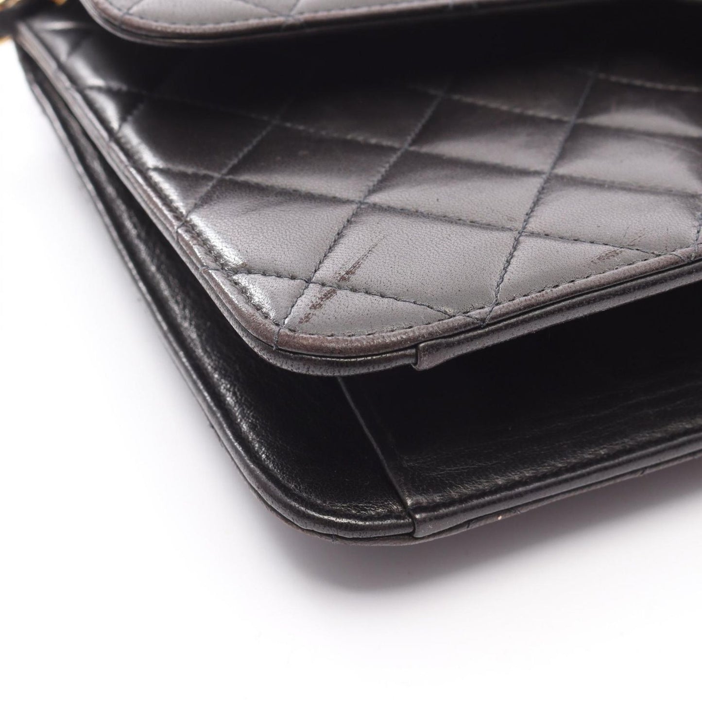 CHANEL Matelassé Black Lambskin Shoulder Bag - Timeless Elegance