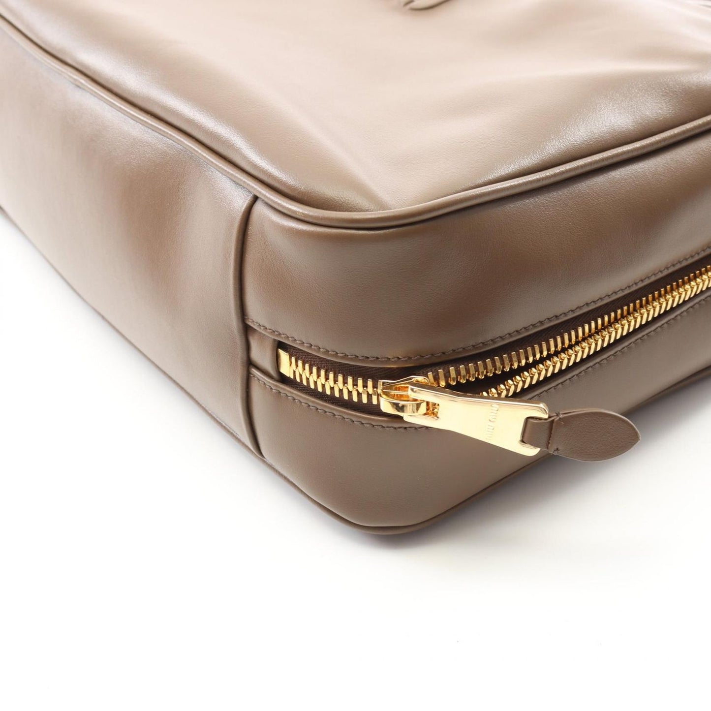 Miu Miu Bow Handbag 5BB117 in Khaki Leather - Timeless Elegance