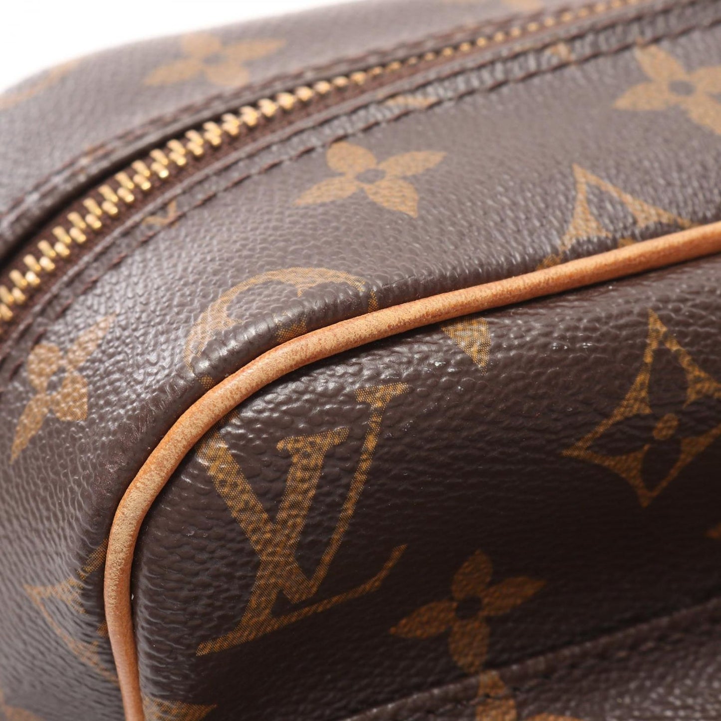 Louis Vuitton Nile Shoulder Bag M45244 - Timeless Elegance