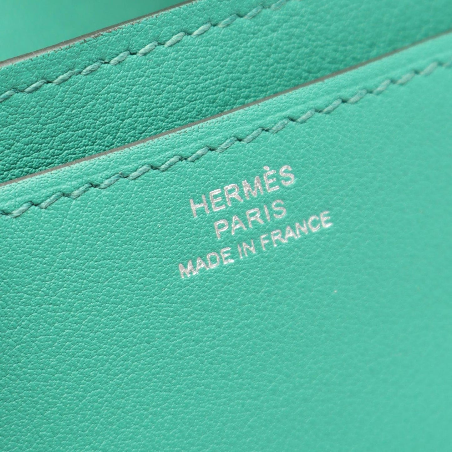 HERMES Vert Vertigo Snap Card Case - Unused Luxury Accessory